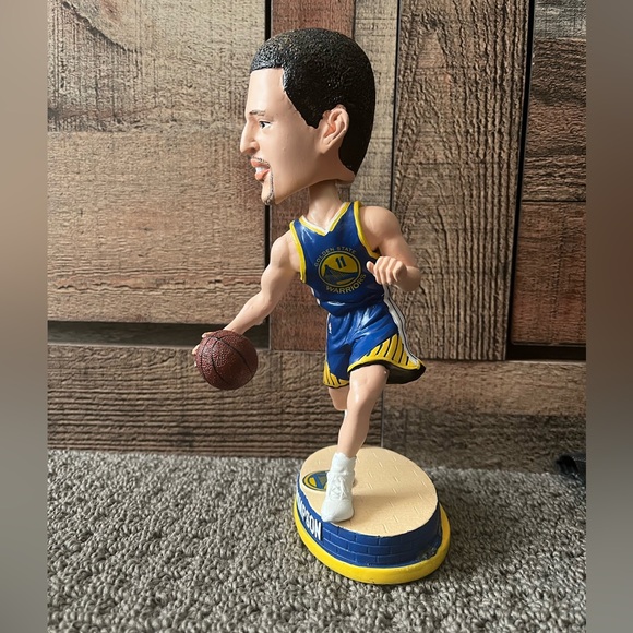 KLAY THOMPSON Golden State Warriors FoCo LEGENDS OF THE COURT 96/2015 BOBBLEHEAD - Picture 4 of 9